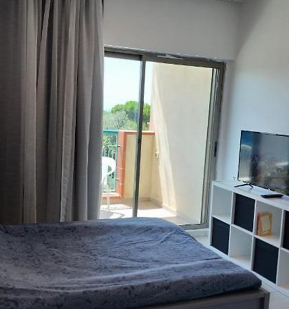 Apartmán דירת חדר יפה ונעימה באיזור פסטורלי ושקט Zichron Ja'akov Exteriér fotografie