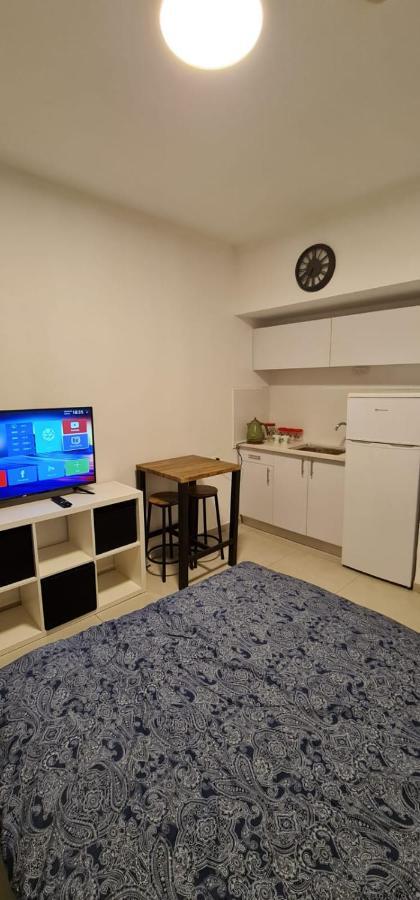 Apartmán דירת חדר יפה ונעימה באיזור פסטורלי ושקט Zichron Ja'akov Exteriér fotografie