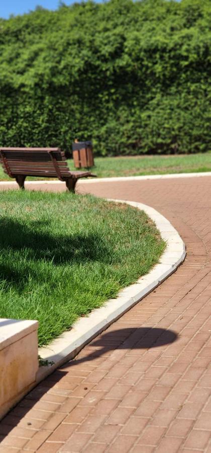 Apartmán דירת חדר יפה ונעימה באיזור פסטורלי ושקט Zichron Ja'akov Exteriér fotografie