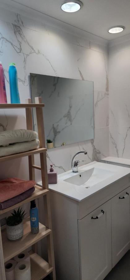 Apartmán דירת חדר יפה ונעימה באיזור פסטורלי ושקט Zichron Ja'akov Exteriér fotografie
