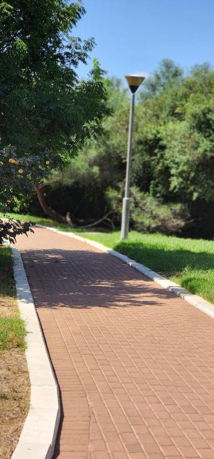 Apartmán דירת חדר יפה ונעימה באיזור פסטורלי ושקט Zichron Ja'akov Exteriér fotografie